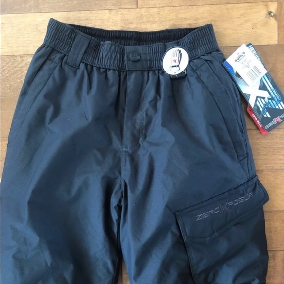 ZeroXposur Boys/girls ski pants NWT size 10/12. Any questions please ask - Picture 1 of 10